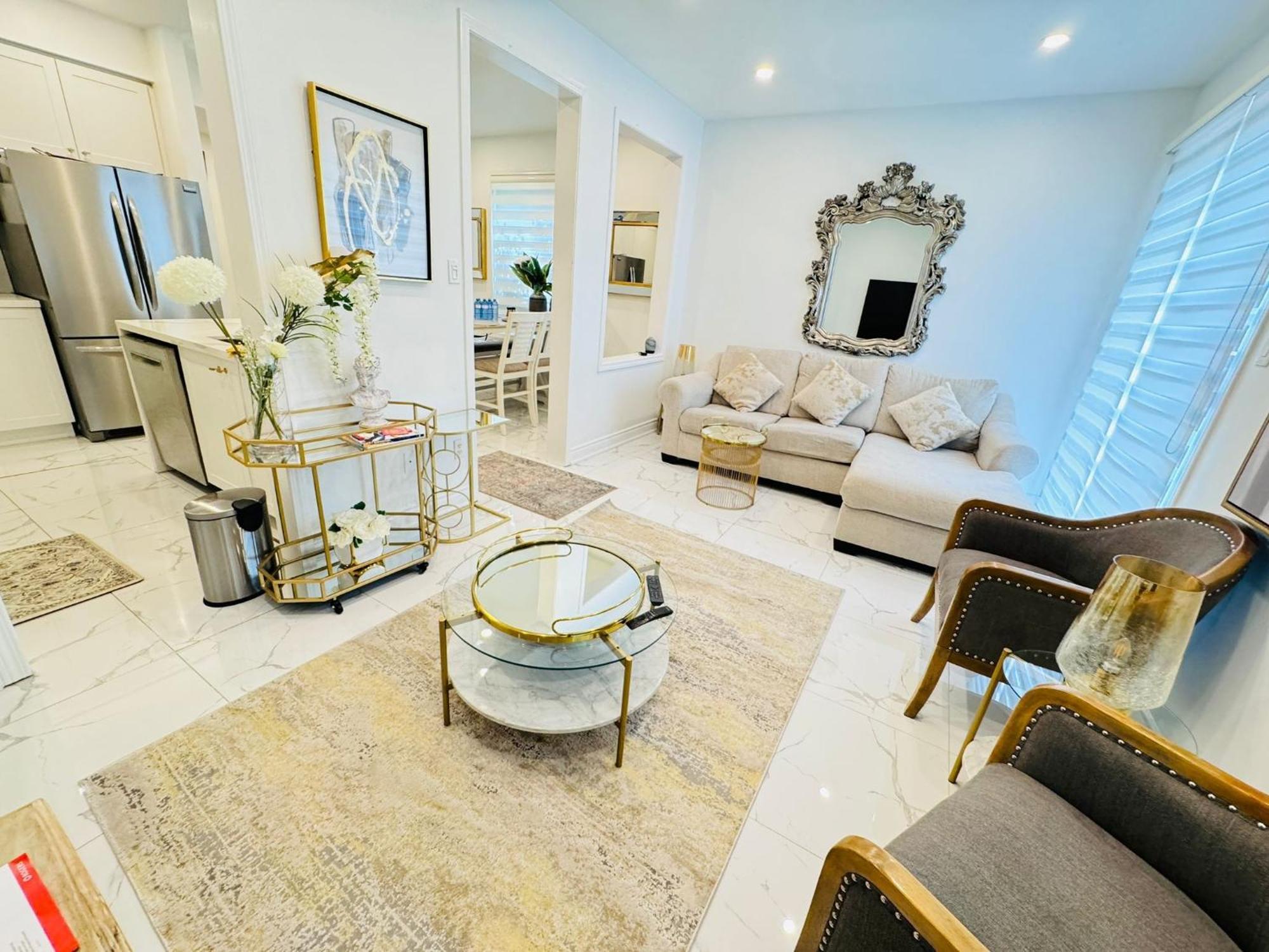 Luxury Home In Toronto Миссиссага Экстерьер фото